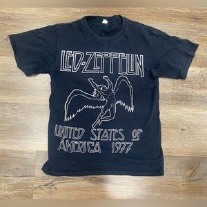 Used Vintage 2011 Led Zeppelin Re Print 1977 Black T Shirt Size Small